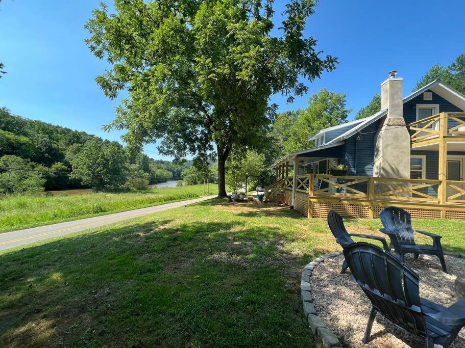 Riverside Relaxer W/Hot Tub+Fire Pit +Wifi & View Franklin Eksteriør bilde