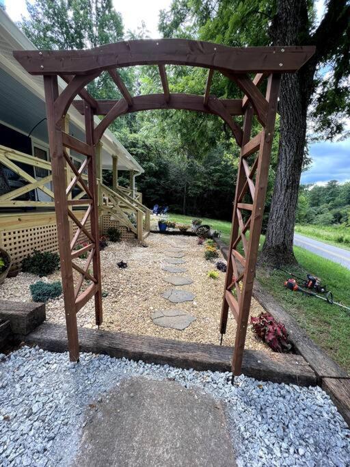Riverside Relaxer W/Hot Tub+Fire Pit +Wifi & View Franklin Eksteriør bilde