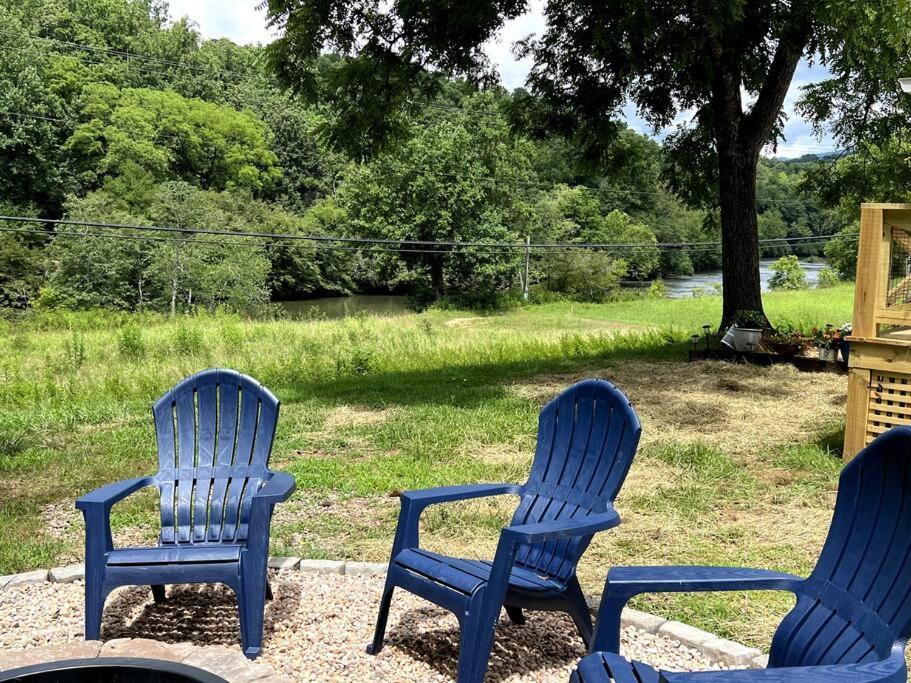 Riverside Relaxer W/Hot Tub+Fire Pit +Wifi & View Franklin Eksteriør bilde