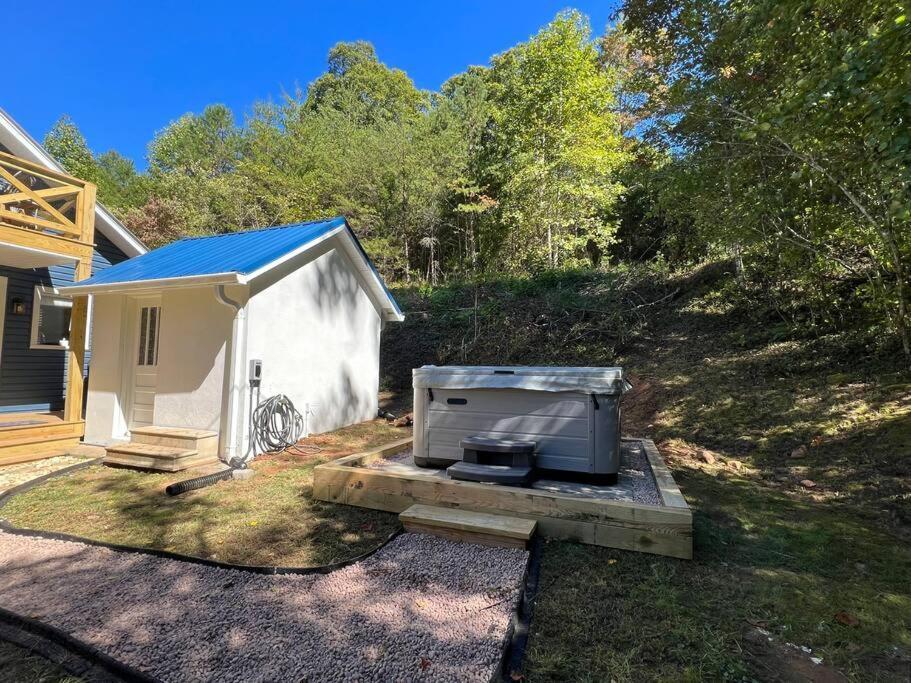 Riverside Relaxer W/Hot Tub+Fire Pit +Wifi & View Franklin Eksteriør bilde