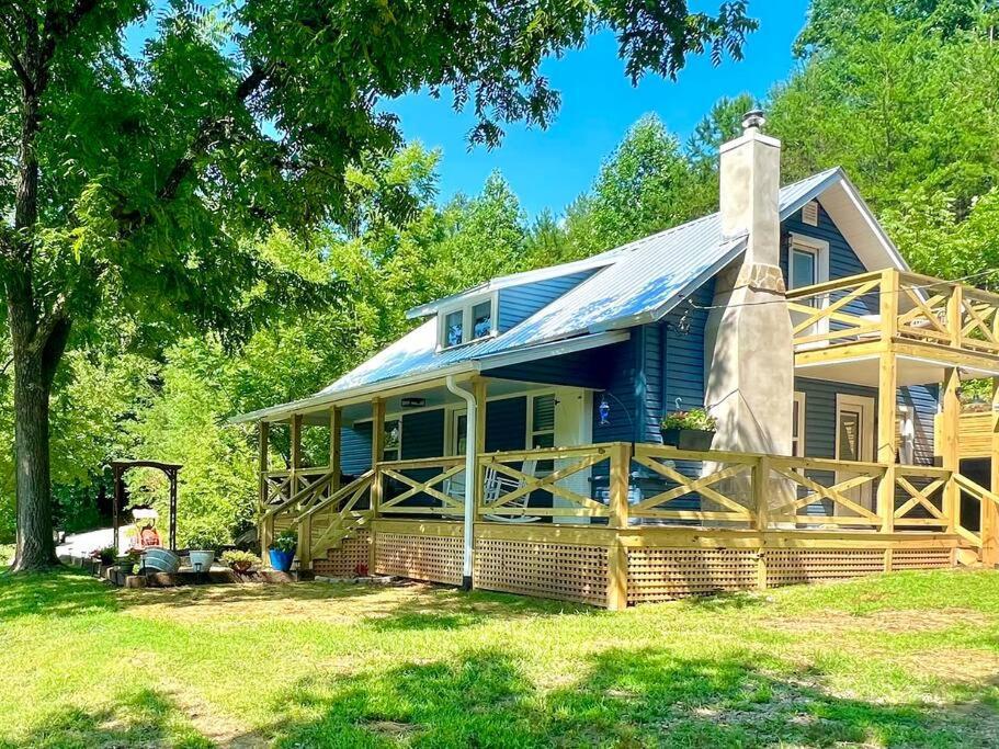 Riverside Relaxer W/Hot Tub+Fire Pit +Wifi & View Franklin Eksteriør bilde